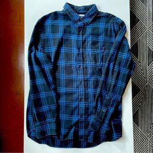 OLD NAVY BLACK / BLUE FLANNEL SHIRT